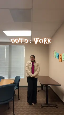 Ootd 🎃 Almost lost my balance when i lifted my leg lmao… 