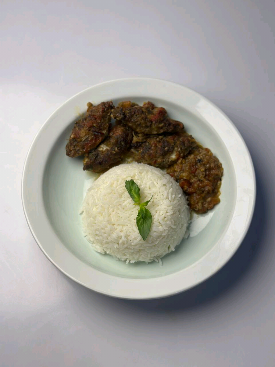 كباب بالخضرورات 👨‍🍳 السر في التتبيلة 💥 شوفوا كيف صار الكباب عصاري ولذيذ بالخضار 🍆🌶️🍅 #طبخ #محتوى #مطبخ_عراقي #اكل #فولو 