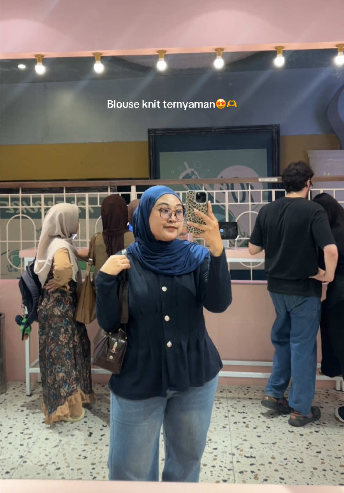 aku pake size xl masih longgar banget terus bahannya juga engga panas #blousewanita #blousemurah ##foryouuu 