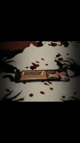 👀 Când energia scade... 💪 ...vine salvarea în formă de baton! 🍫 Isostar Energy Sport Bar – cereale crocante, ciocolată fină și un boost instant de putere! 🏃‍♀️ Perfect înainte de antrenament, la drum lung sau oricând ai nevoie de un restart rapid. ⚡ Gust bun. Energie reală. Performanță fără pauză! #IsostarEnergy #BoostYourPower #ChocolateFuel  #IsostarLaLidl 