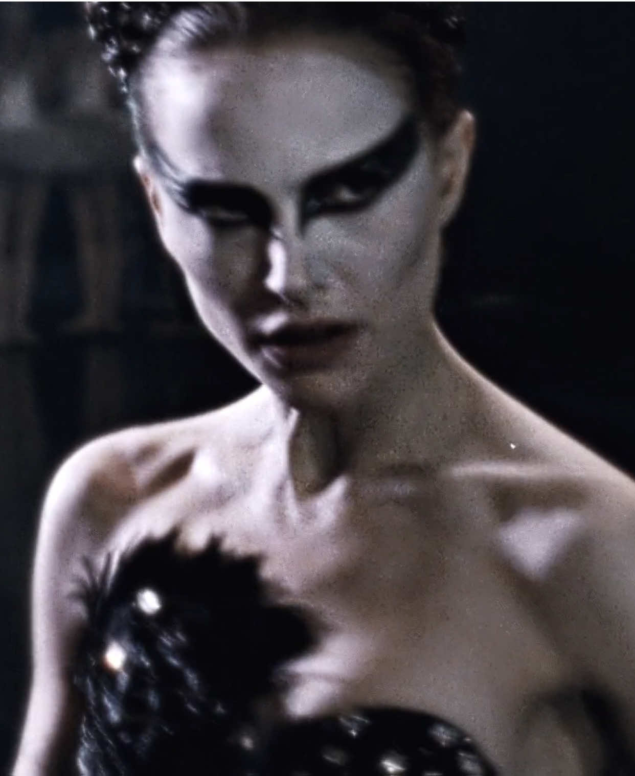Black swan [cc; waguire] #blackswan #blackswanedit #blackswanaesthetic #aestheticedits #fyp BLACK SWAN EDIT
