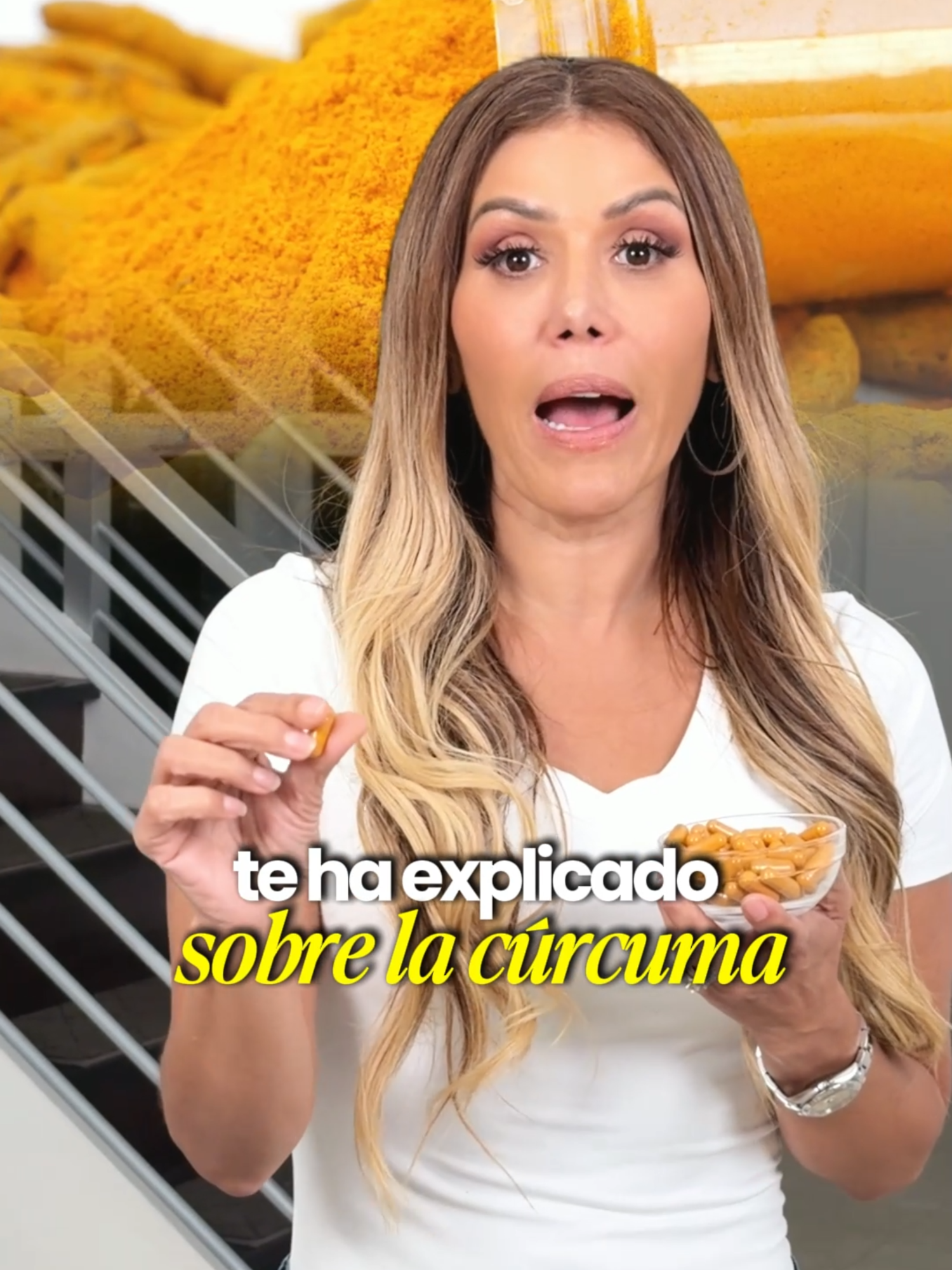 🌟 SECRETOS DE LA CÚRCUMA: Lo que nadie te había contado 💫 Más allá de sus beneficios conocidos, este tesoro dorado esconde poderes increíbles: 🧠 PODER CEREBRAL: • 70% más memoria  • Protección neuronal natural • Mejora estado de ánimo • Aumenta serotonina y dopamina 🌟 ARTICULACIONES: • Reduce molestias • Mejora movilidad • Ideal para rodillas y espalda ⚠️ DATO CRUCIAL: Sin piperina solo absorbes 3% Con piperina absorbes hasta 2000% más 💎 LA CLAVE: • Debe ser en suplemento • Necesita piperina • Dosis específica • Alta biodisponibilidad ✨ ¿Quieres aprovechar todo su poder? Encuentra la fórmula perfecta en el carrito naranja 👇 #ingridmacher #Adelgaza20 #Menopausia #perimenopausia #Vitalidad #consejosparamujeres #wellness #curcuma #TipsSaludables #sana #SaludNatural #SaludFemenina