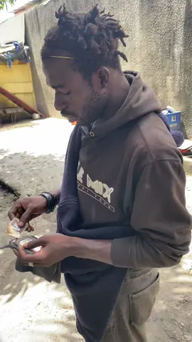 #la vie es si dure svp partager massivement la vidéo 