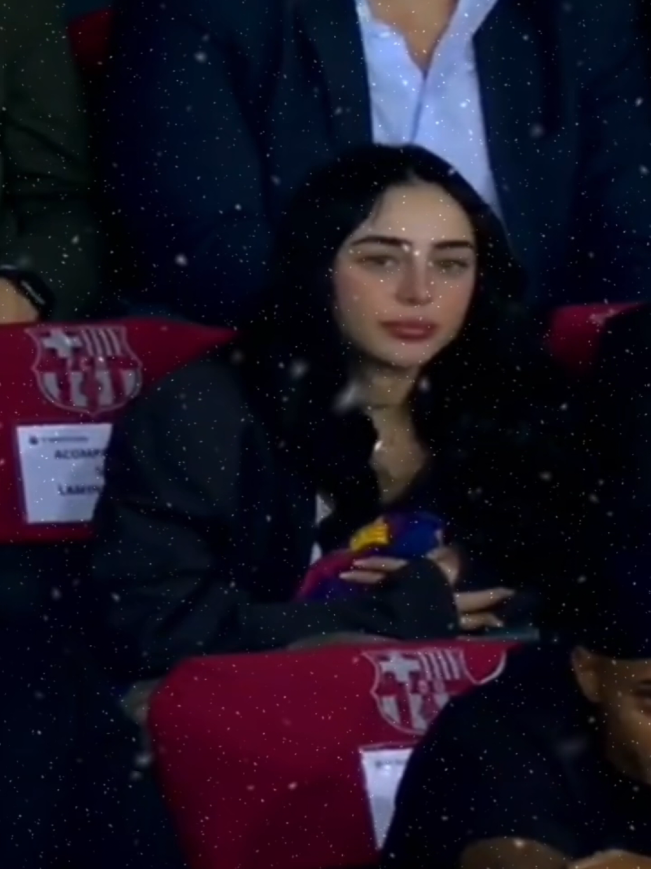 Yamal festejo con beso para Nicky Nicole  #jugadorbarcelona #futbol💪❤️ 