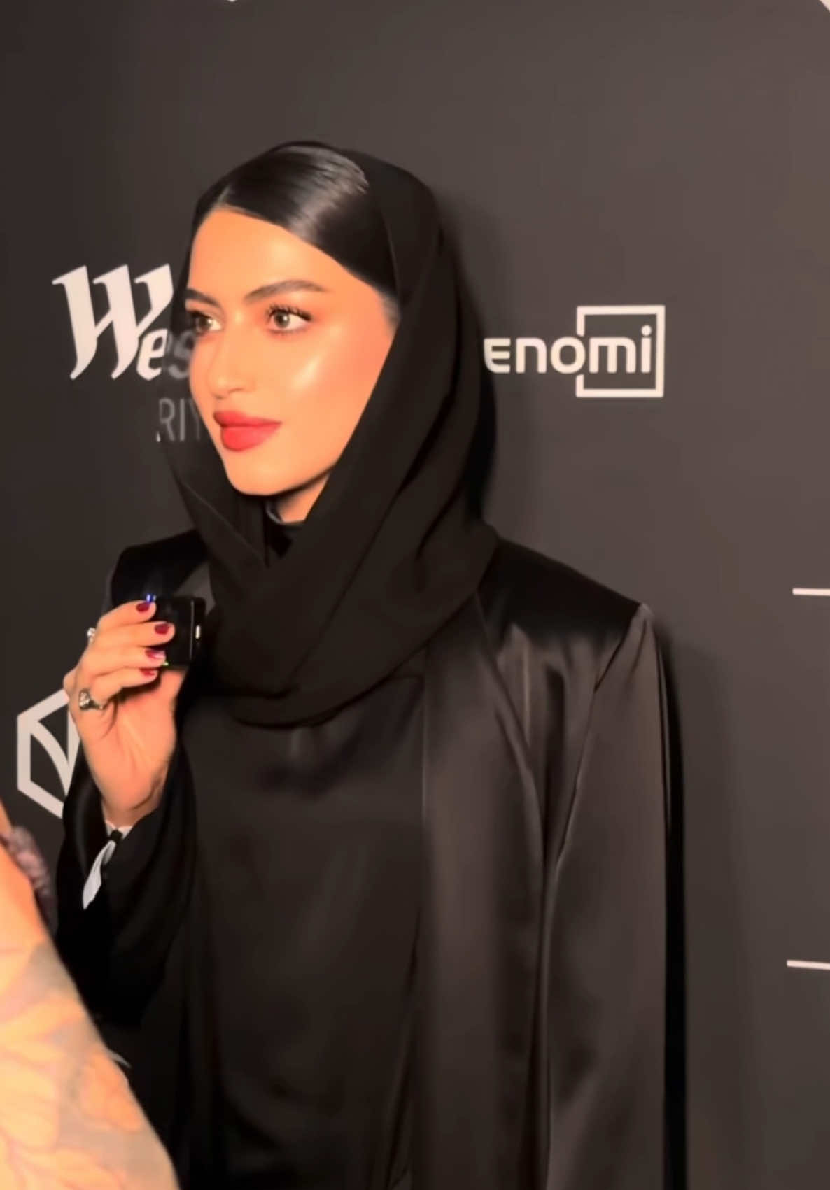 يارا القمر 🖤💫 #riyadhfashionweek #yaraalnamlah #beauty #iconic 