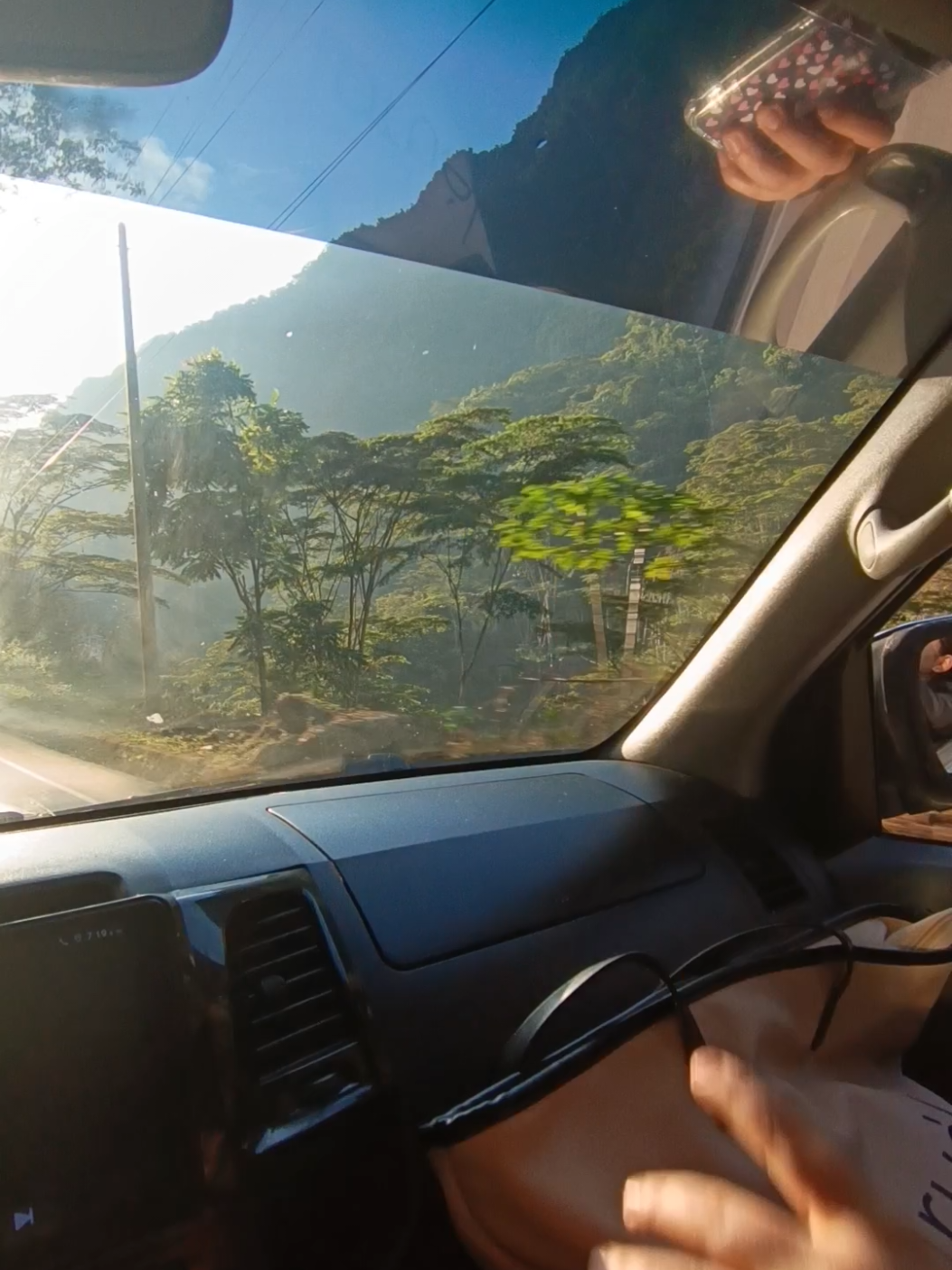 Mi cuerpo cuando esta en la selva... está JUELIZ 🥳  #selvacentral #chanchamayo #universidad #viajesporelmundo #foryoupage 