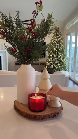Recreating my Christmas centerpiece from last year 🥰🎄  #christmashomedecor #christmascenterpiece #christmasdecor #christmasdecorideas #christmasdecorating 