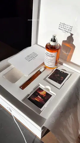 #maisonmargiela #maisonmargielafragrances #giftedbymaisonmargiela #giftedbymaisonmargielafragrances #replicabythefireplacee @maisonmargielafragrances @Maison Margiela 