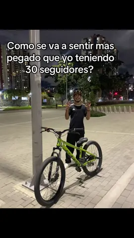 #fyp #viral #paratiiiiiiiiiiiiiiiiiiiiiiiiiiiiiii #bikelife #stunt 