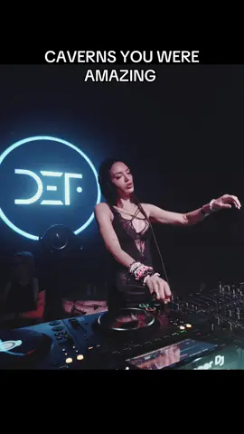 I was 48h no sleep for this gig but y’all turned it out for my 2 sets! thank you DEF for hosting + recording my psy afties set 👀 #saralandry #hardtechno #psytrance #thecaverns #ravetok 