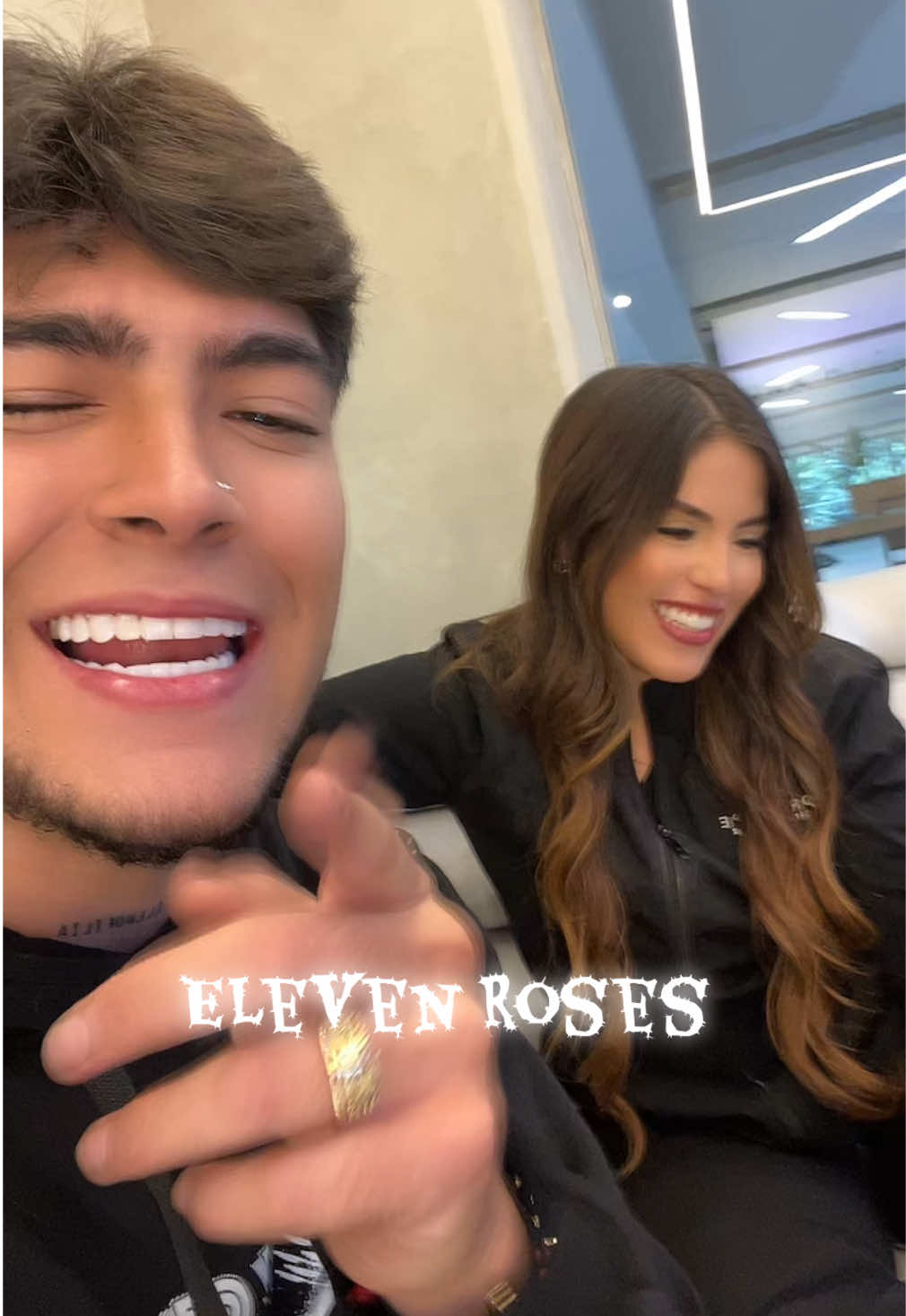 @doctorahype reaccionando a eleven roses junto a @meligate_oficial salimos en noviembre #melissagate #meysan 