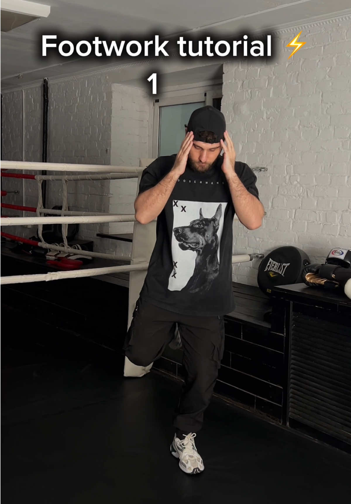 Footwork tutorial ⚡️ #boxing #boxingtraining #footwork #footworkdrilld #tutorial 