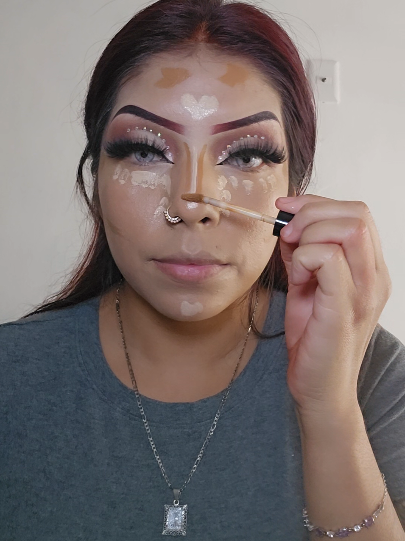 Replying to @isabelleon06 aquí esta como prometido chula 💕 espero que sea de mucha ayuda  #lalasglam #lalasglam1995 #makeupcreator #makeuptutorial #tutorialdemaquillaje @e.l.f. Cosmetics 