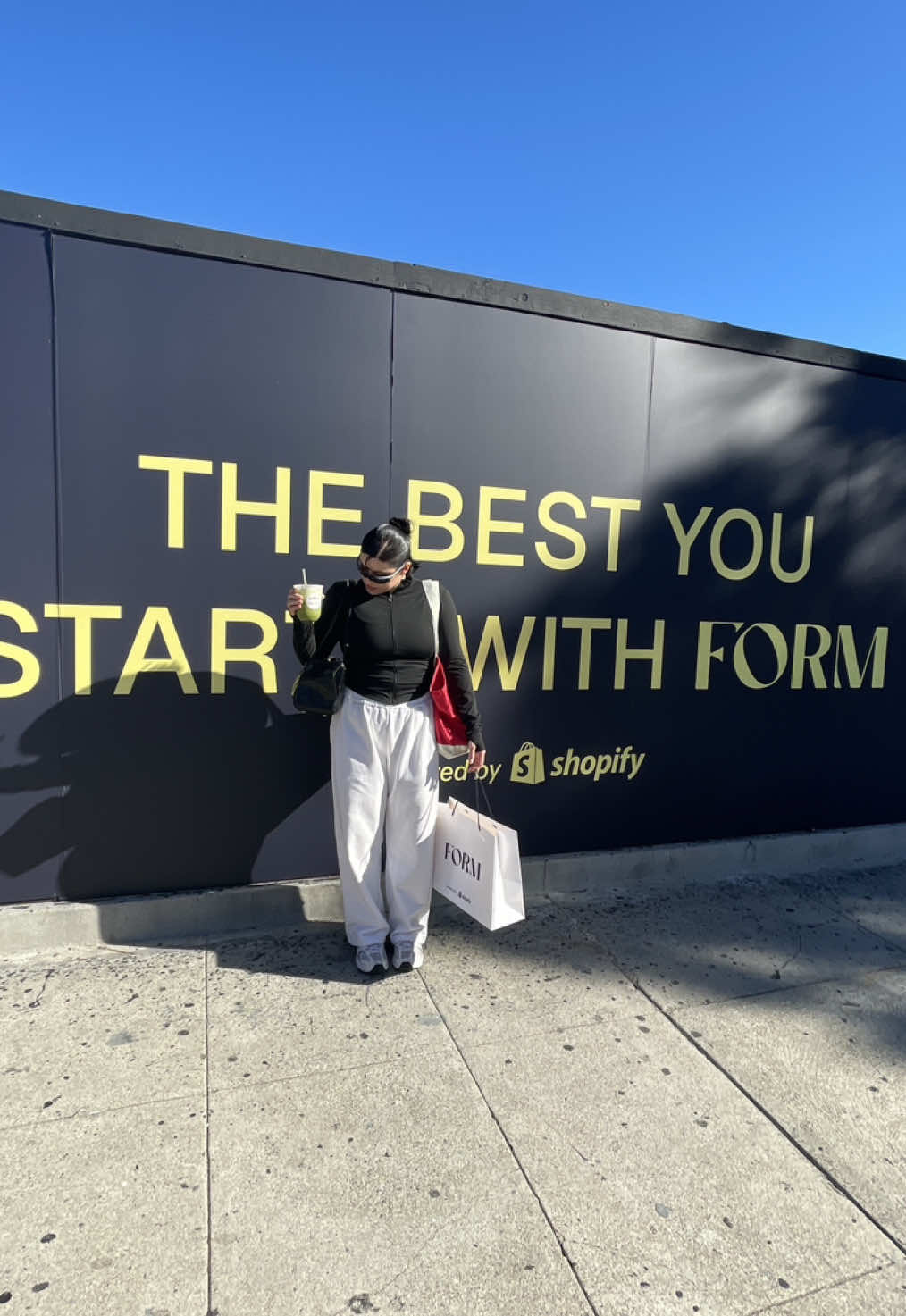 I forget how much I love meeting new people, and how inspiring others can be if you’re open and allow it 💗 also Sami is the realest and sweetest human ever so much love for her 💗 @FORM for you @Sami Clarke  #SelfCare #wellness #homeworkout #wellnesstiktok 