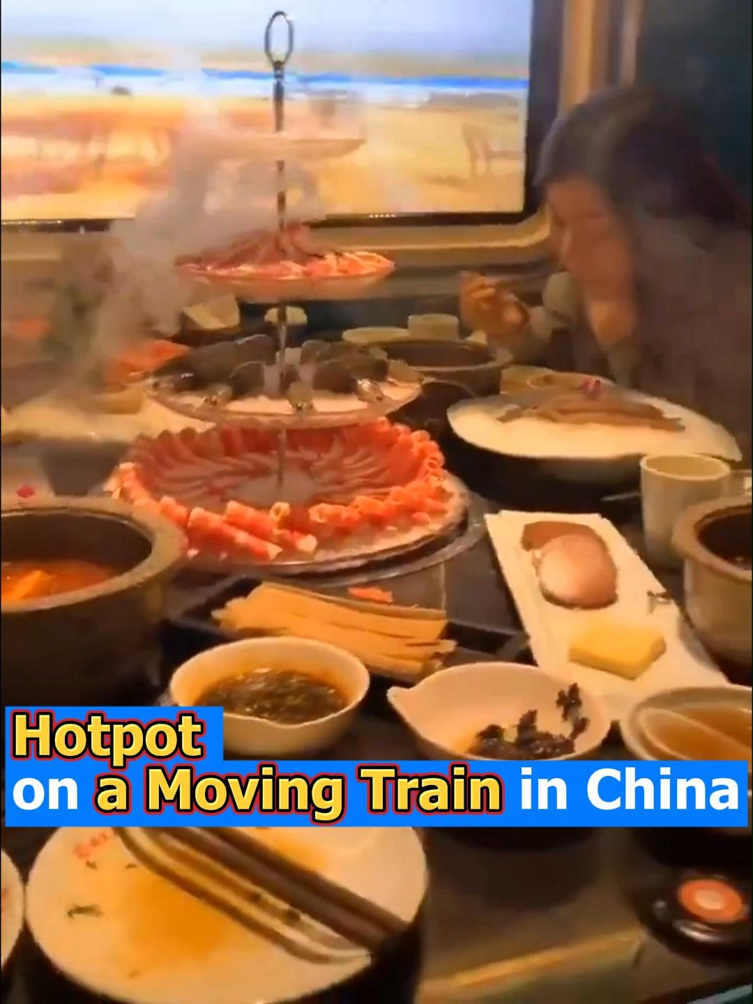 Hotpot… on a moving train?! 🚄🔥🍲 In China, food + travel = the best combo ever! ✨ Now you can even enjoy a steaming hotpot while traveling👍🤩 #CreativeDining #ChinaTravel #HotpotOnTrain #FoodieAdventure