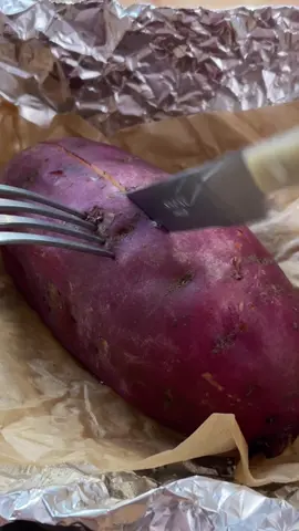 This is how to make sweetest creamiest roasted Japanese sweet potato🍠 Wash and piece holes with a fork. Bake in the oven at 325°F until potatoes are tender, for about 90-120 minutes depending on the size of the sweet potato. No need to preheat the oven. #japanesefood #EasyRecipe #easysnacks #sweetpotato #EasyRecipe 
