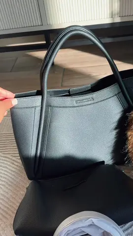 Obsessed with this bag!! #newbella #pursetok #accessories #fashioninspo #fashiontok 
