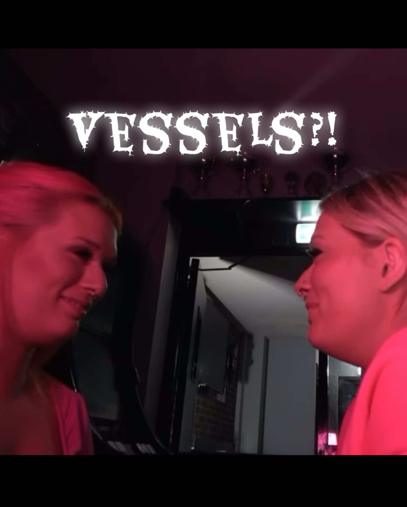 Emma isn’t a fan of being a vessel 😂 #paranormal #ghosthunting #halloween #paranormalinvestigators #twins 
