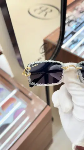 Lunettes cartier modèle vintage verres turquoise photochromique gris fait Main par Atelier Ribier #cartier #diamondcut #atelieribier #cartierframes #diamondcutting