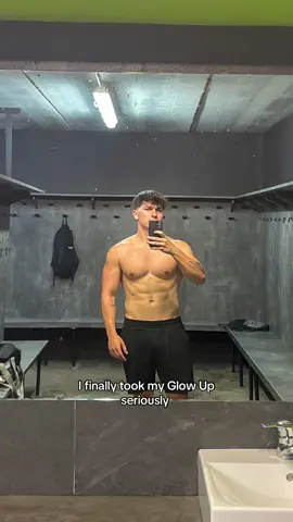 Glow up and change your physique before 2026! With @Cal AI you can track and control your macros and calories easily, to reach your body goals! You’ve got this! Lock in! #discipline #gym #GlowUp #Fitness #motivation 