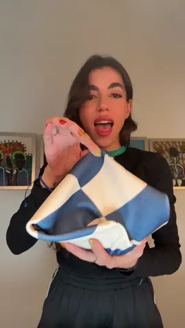 Am I late?! #fyp #makeup #adhesivebag #parati #tiktokshopblackfriday 