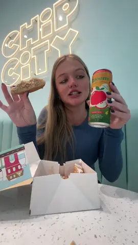 Run to @Chip City for a FREE @Bloom Nutrition drink w the purchase of their Crisp Apple Fritter Cookie #giftedbybloom #bloomenergydrink #crispapple #chipcity #chicagofoodie 