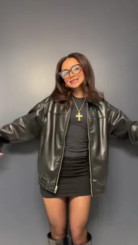 i don’t think i’ve ever been more excited🥰 @GIVĒON #giveon #concerts #chicago 