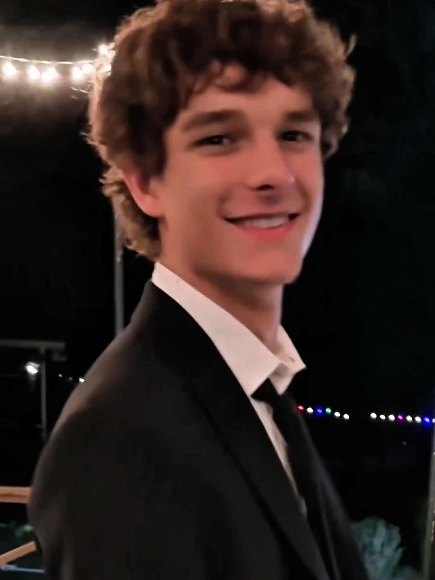 ¿Fanático de los grandes amores? 😍🥰 Ve a tu Cineplanet más cercano a ver A Pesar De Ti desde este jueves 23💗✨  De la misma escritora de Romper El Círculo y del director de Bajo la misma estrella. @paramountpicturesperu #APesarDeTi #masonthames #mckennagrace #apesardetipelicula #colleenhoover #estreno #amor❤️ #romance