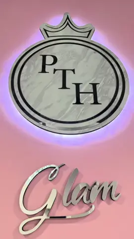 ✨PTH GLAM abrió sus puertas✨  Te esperamos para que vivas la experiencia y te consientas como mereces 💕 Ven... a brillar y relajarte #nails #spa #beauty #newyork #jacksonheights 