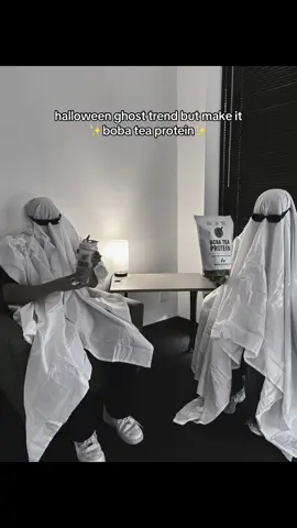 Feeling spooky this fall at the boba tea protein office!! #october #halloweentrend #bobateaprotein #proteinpowder 