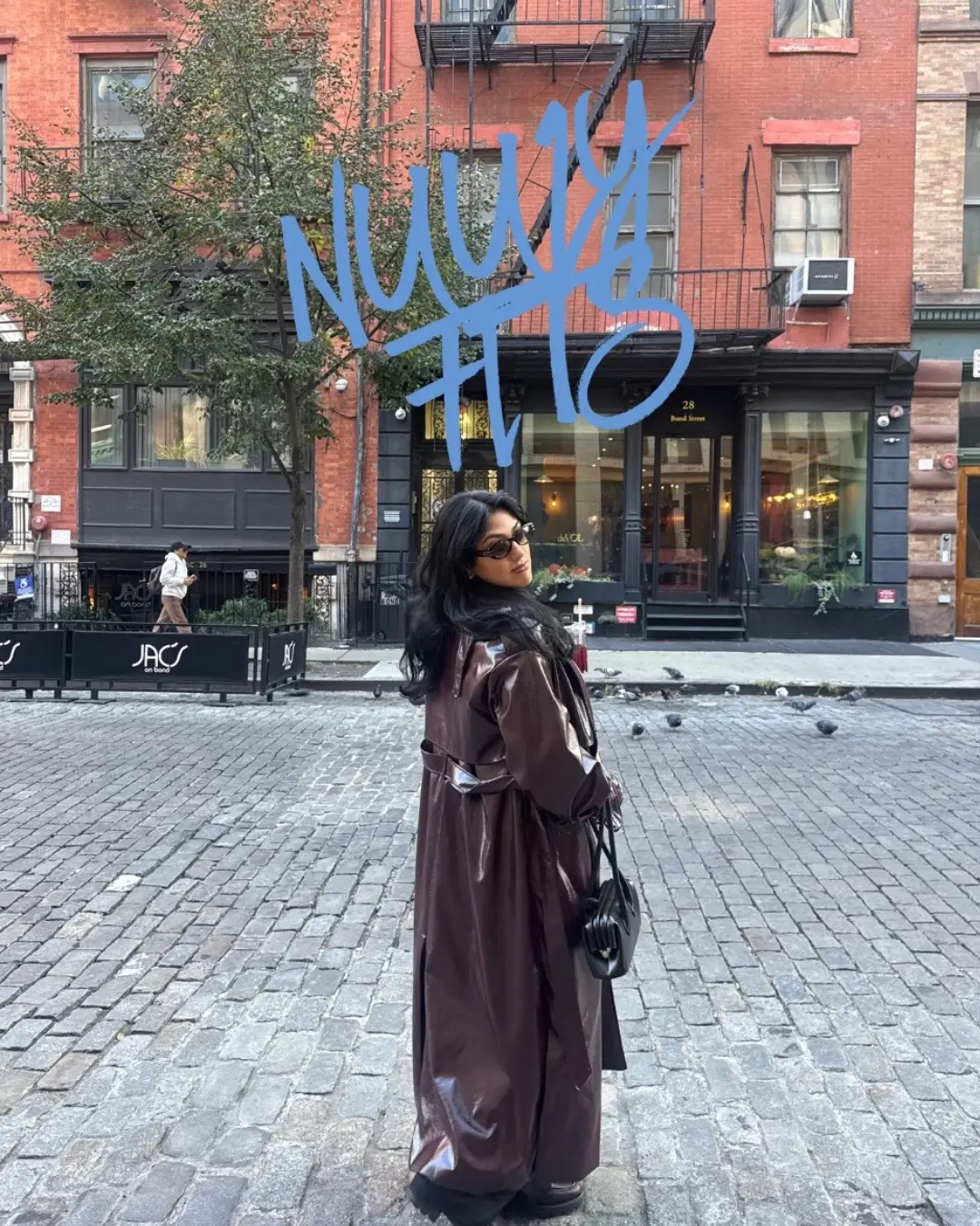 Obsessed with this sweater and trench @nuuly #cluubnuuly #cluubnuulypartner 