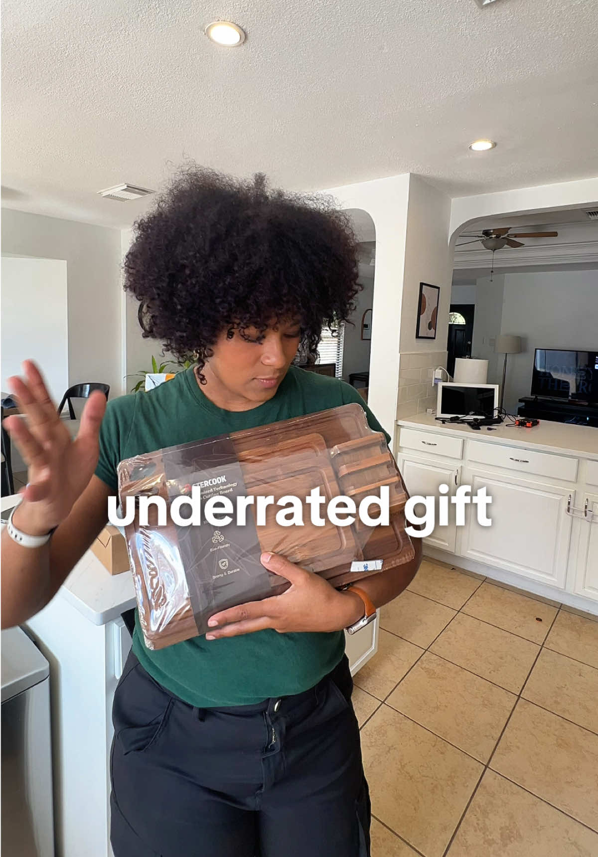 wooden bamboo cutting board set from @Astercook USA = such a nice gift idea! Great for cooking and for kitchen decor #kitchendecor #cuttingboard #woodencuttingboard #tiktokshopblackfriday #kitchen 