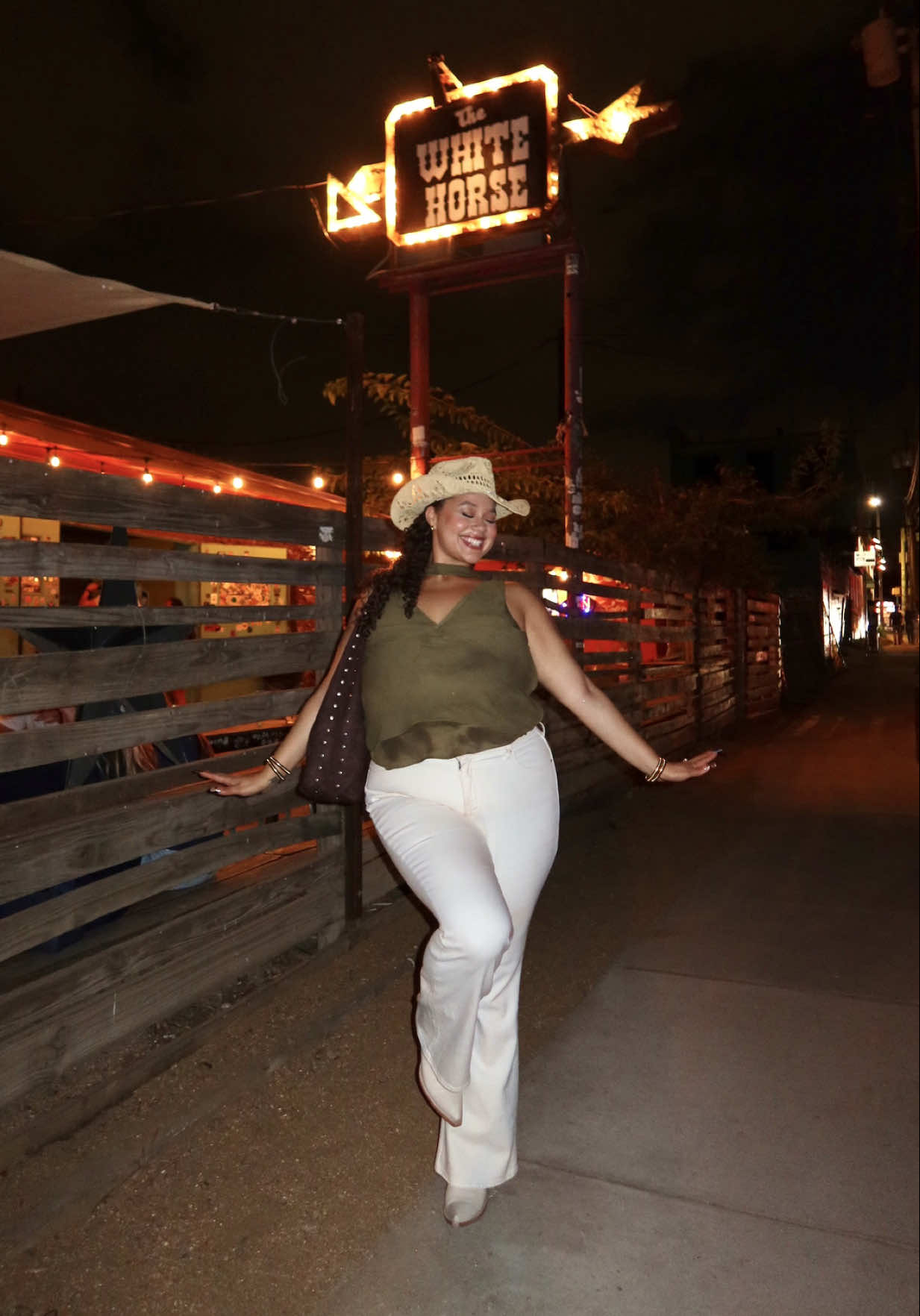 #AbercrombiePartner just a Texas girlie reconnecting to her roots ✨👢 girls night out solves all @abercrombie 