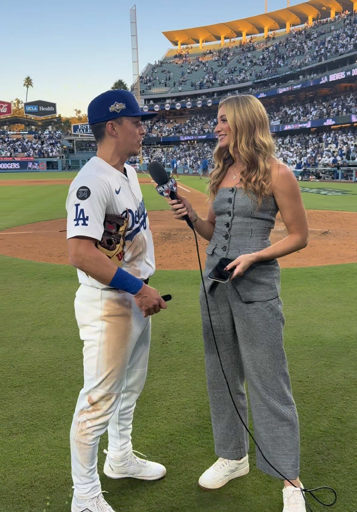 Series may be over but we committed to the content! Day in the NLCS Game 3 life @MLB Network #mlbreporter #nlcs #dodgers #brewers #televisionlife 