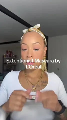Lashes never looked this good 😍 & you get a free silver travel bag with every purchase! @loréal paris usa  #mascara #lorealpariscosmetics #extentionist #lashes 
