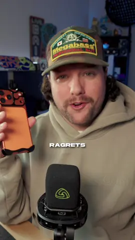 THIS is the most underrated feature of the iPhone 17 pro max BY FAR… This orange was a mistake though 🤦🏻‍♂️ . #iphone #iphone17promax #Tech #apple #aboveaveragefps 