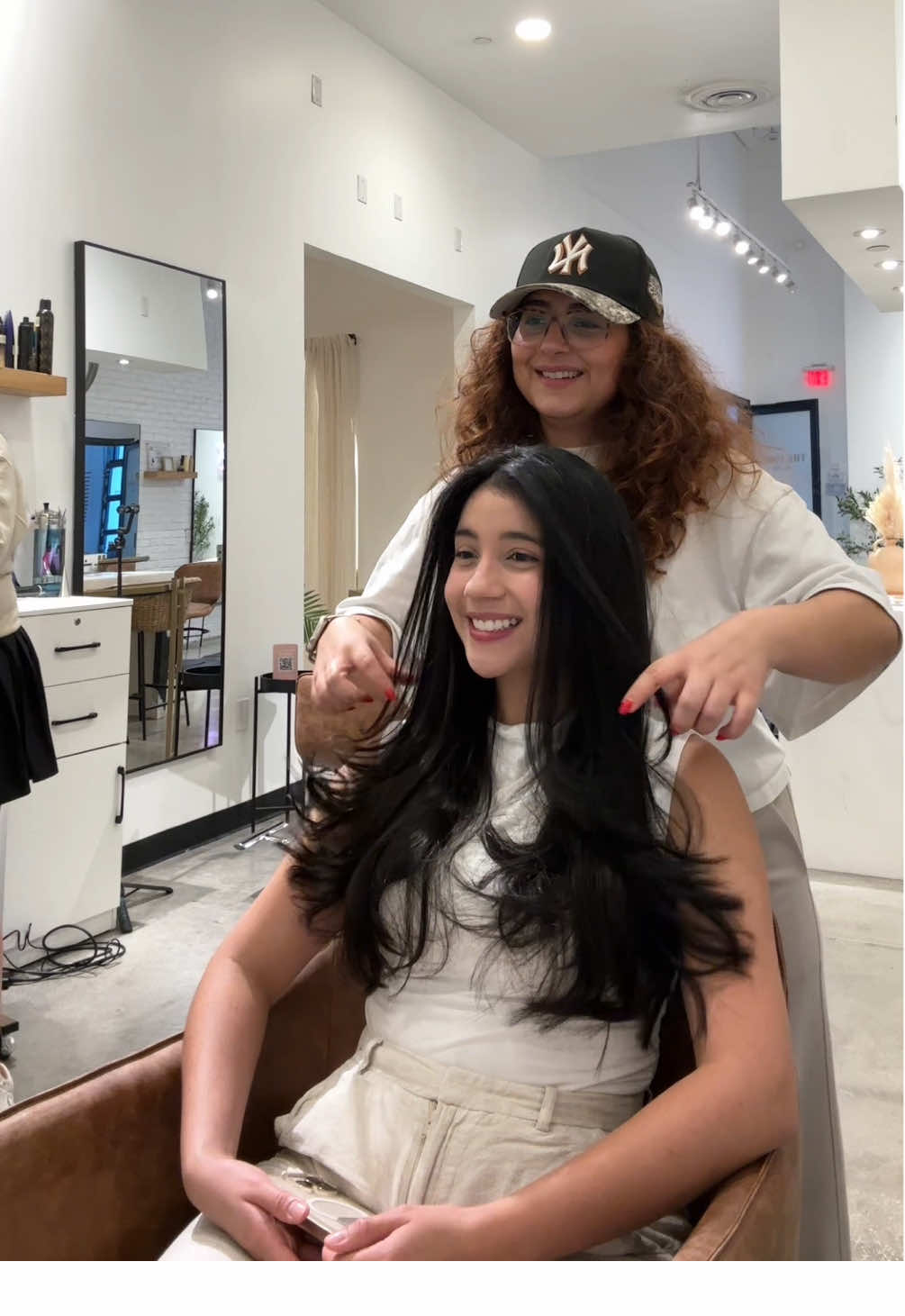 Layered haircut 🤍 #orlandohairstylist #fyp #layeredhaircut 