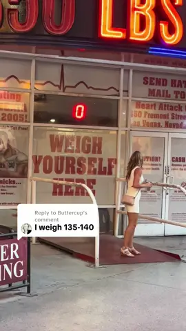 Replying to @Buttercup #vivalasvegas33 #fremont33 #girlsonthescale 