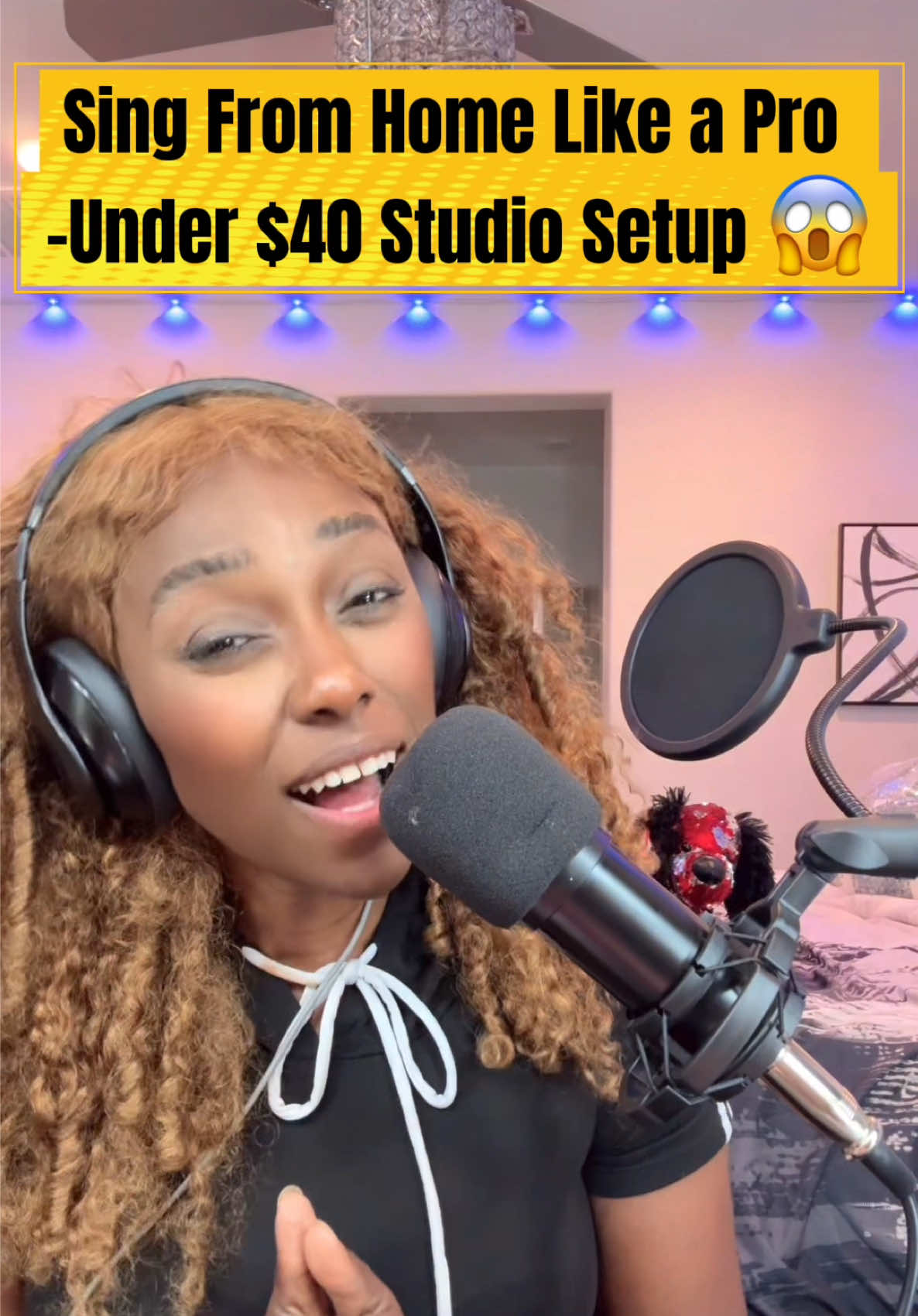 Singers, you don’t need a fancy studio to sound like this 🎤✨  Y’all keep asking how I record my vocals and go live sounding this clean — it’s literally this Safring Broadcast Bundle. It works with iPhone, Android, even my laptop, and it’s under $40! Get yours today! #tiktokshopblackfriday #singer #tiktokshopcreatorpicks #tiktoklive #studiosession 