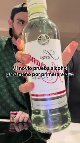 Le gustó más el Ron Abuelo 😆❤️🇵🇦 “Sabe un poco menos fuerte que el vodka” @Mongraal #pty #parati #panama 