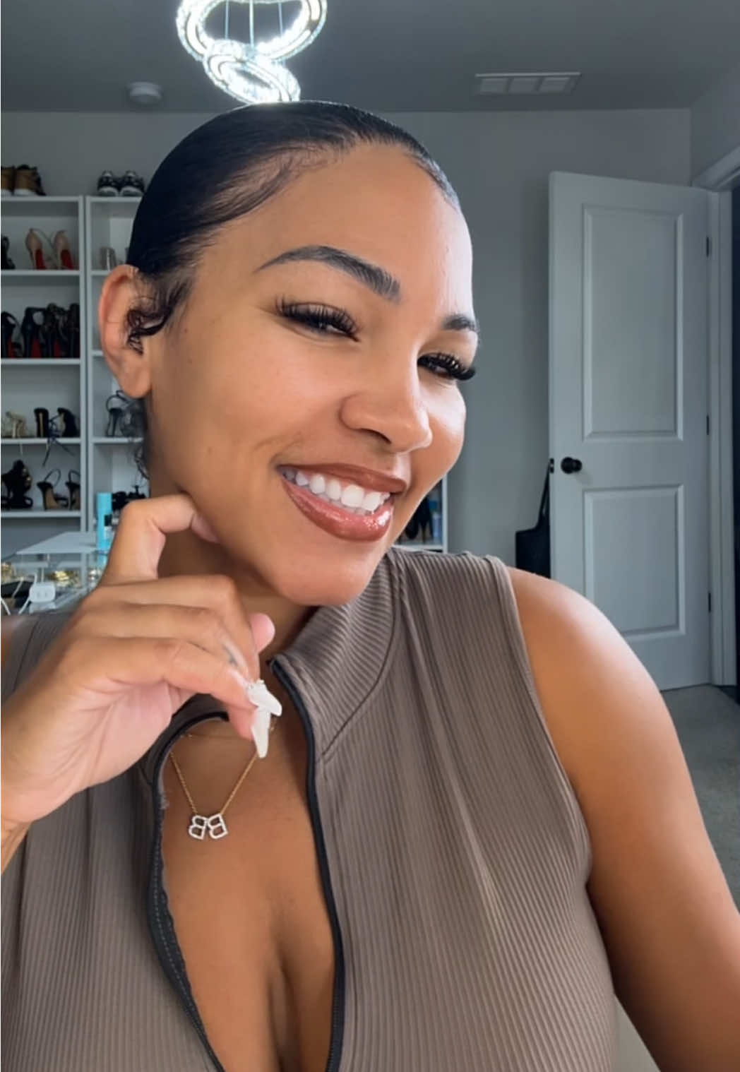 New lip combo alert with a lil plumper👄… gloss & liner 🔗 above @Too Faced #lipgloss #lipcombo #lipplumper 