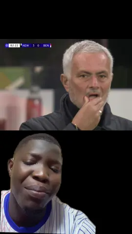 BENFICA PERD 3-0 VS NEWCASTLE ! 🫣🤯 Jose Mourinho réagit après le troisième but concédé...