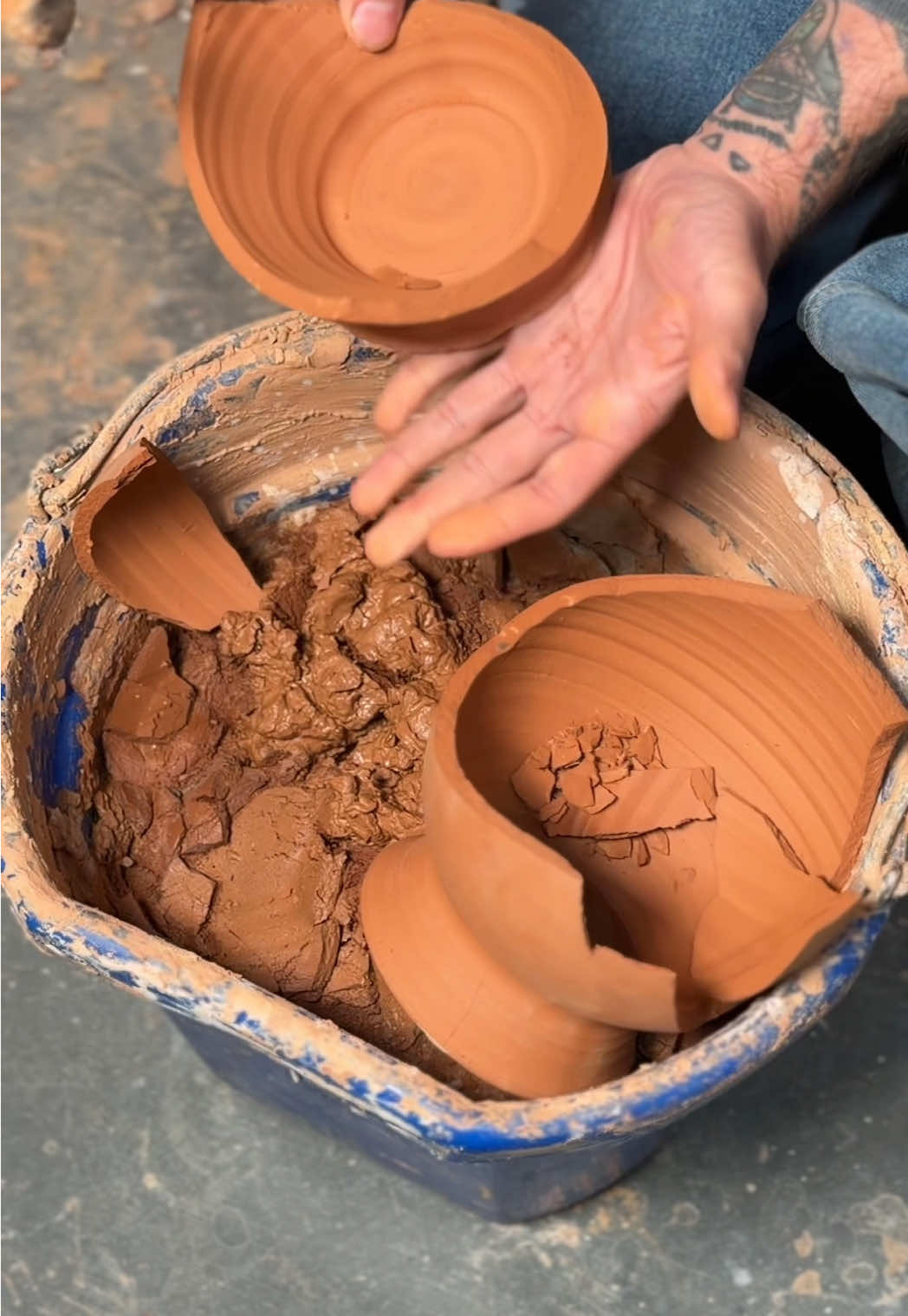 sometimes the issue lies beneath #pottery #asmr 