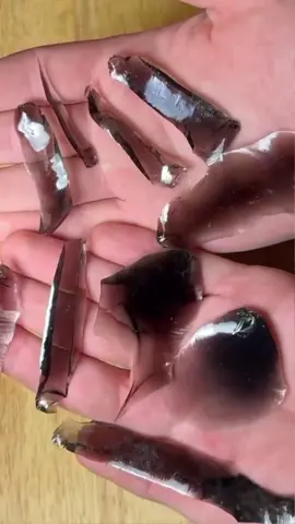 Какой предмет самый острый в мире? Music from #InAudio: https://inaudio.org/ Infraction -  Dreamwalker  #obsidian