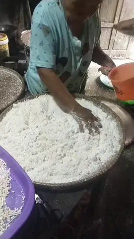 Proses Membuat Oyek atau tiwul🥰#fyp #viral #ngapakkebumen #ngapak⭐ #tiwul 