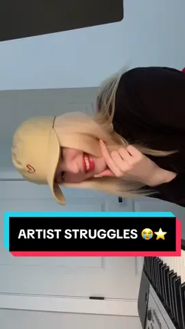Haha like stopp staring 😭✋🏻 #ArtistLife #StudioVibes #SingerTok #POVTikTok #fyp 