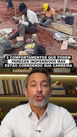 ⚠️ Dois comportamentos aparentemente inofensivos podem estar corroendo sua carreira e ninguém te conta isso. No vídeo, eu falo sobre atitudes sutis que tornam profissionais invisíveis, desmotivados e desconectados do propósito do próprio trabalho. É o tipo de comportamento que parece pequeno, mas destrói reputações em silêncio. As empresas não estão falhando por falta de processo, e sim por excesso de imaturidade. Porque gente que apenas cumpre tarefa não sustenta cultura. 💼 Eu sou Henrique Grolla, especialista em Maturidade Organizacional, Liderança e Cultura Empresarial. Comente TRILOGIA aqui embaixo e eu te explico como transformar a mentalidade do seu time. #liderança #carreira #maturidadeprofissional #trabalho #fyp     