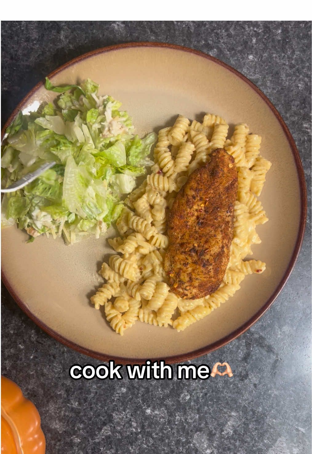 this recipe was soooo simple and turned out amazing!!! It’s definitely one of billy and i’s new favorites! #cookwithme #garlicparmesan #fiancegoals 