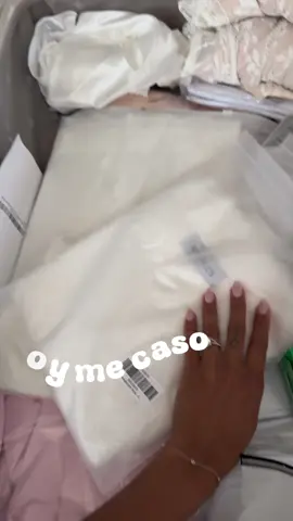 Se llegooooo el día más esperado!! Quieren ver parte número dos y todo el contenido de la boda?? 🥹 #wedding #couples #colombia #medellin 