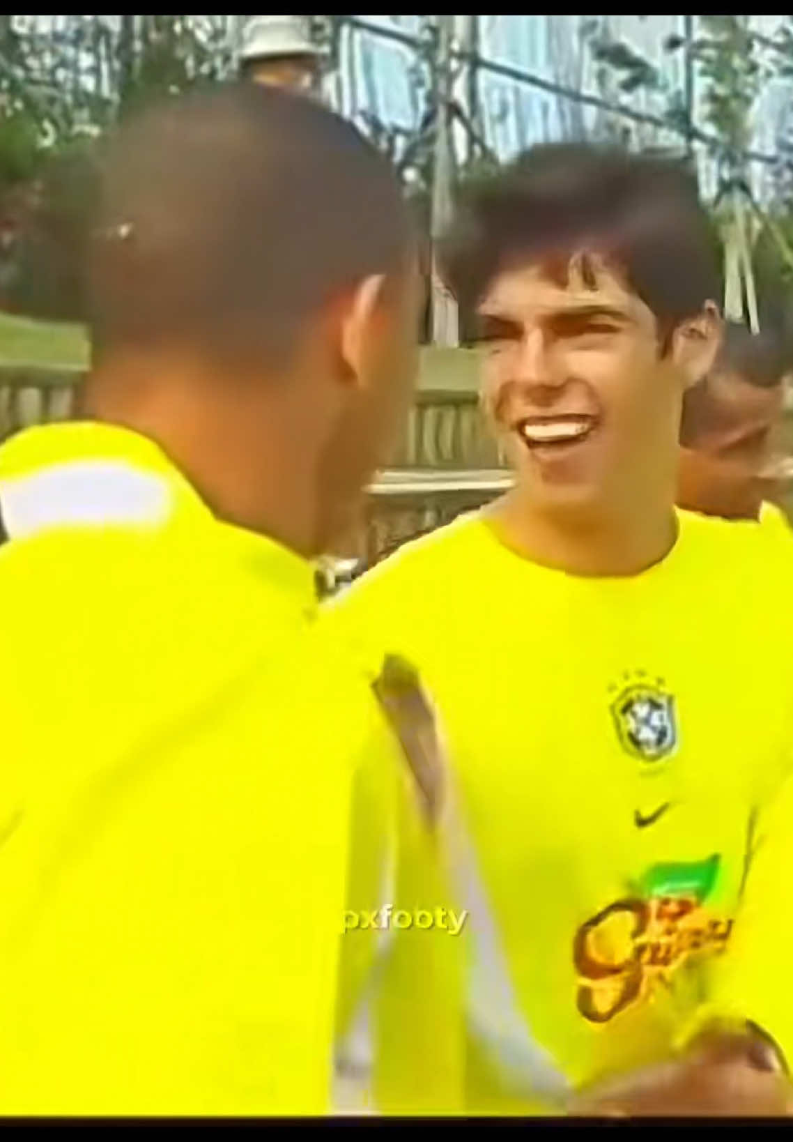 #kaka #futebol_raiz #futebolarte #legend #viral 